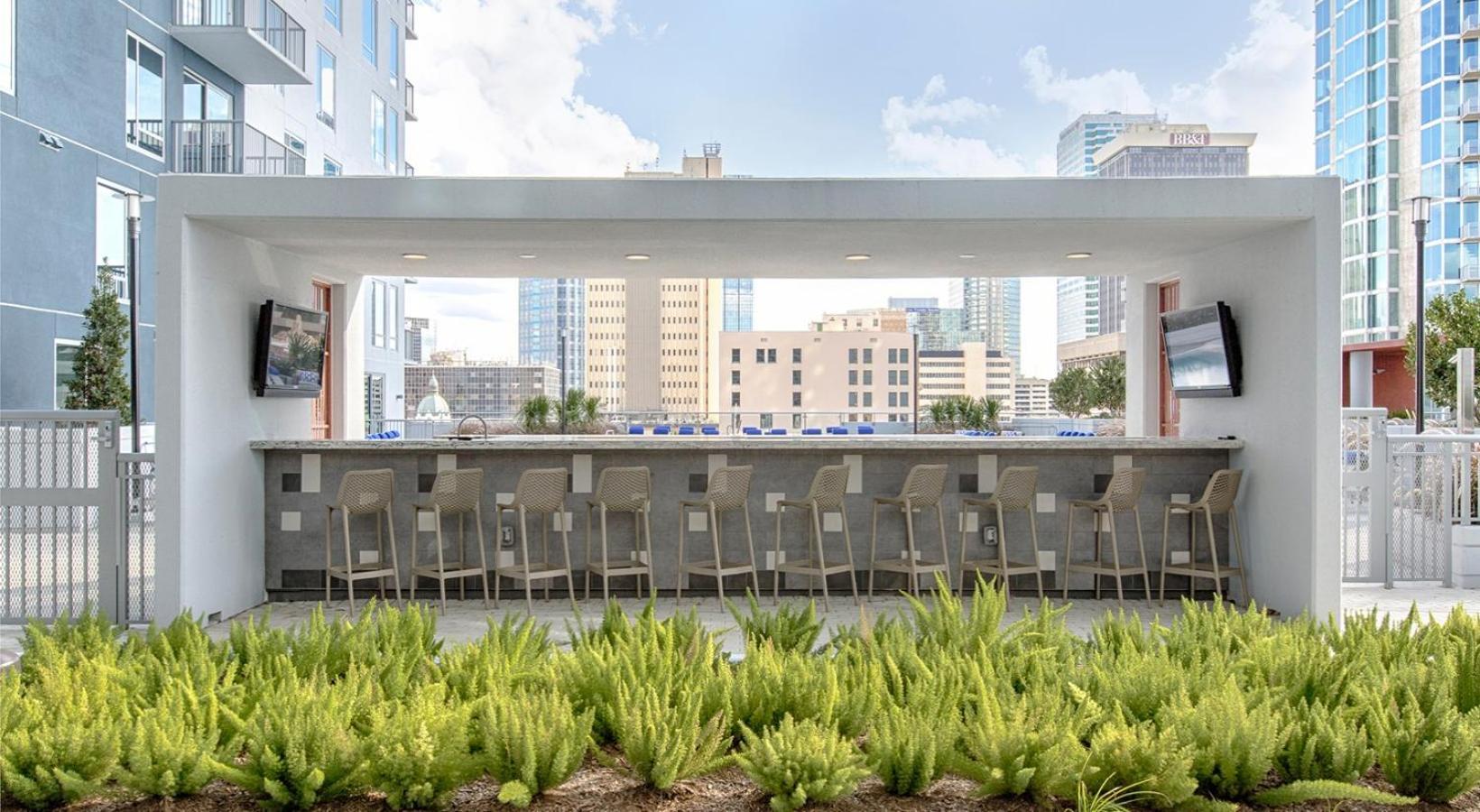 Apartment 1br Oasis In Downtown W Balcony & Views
