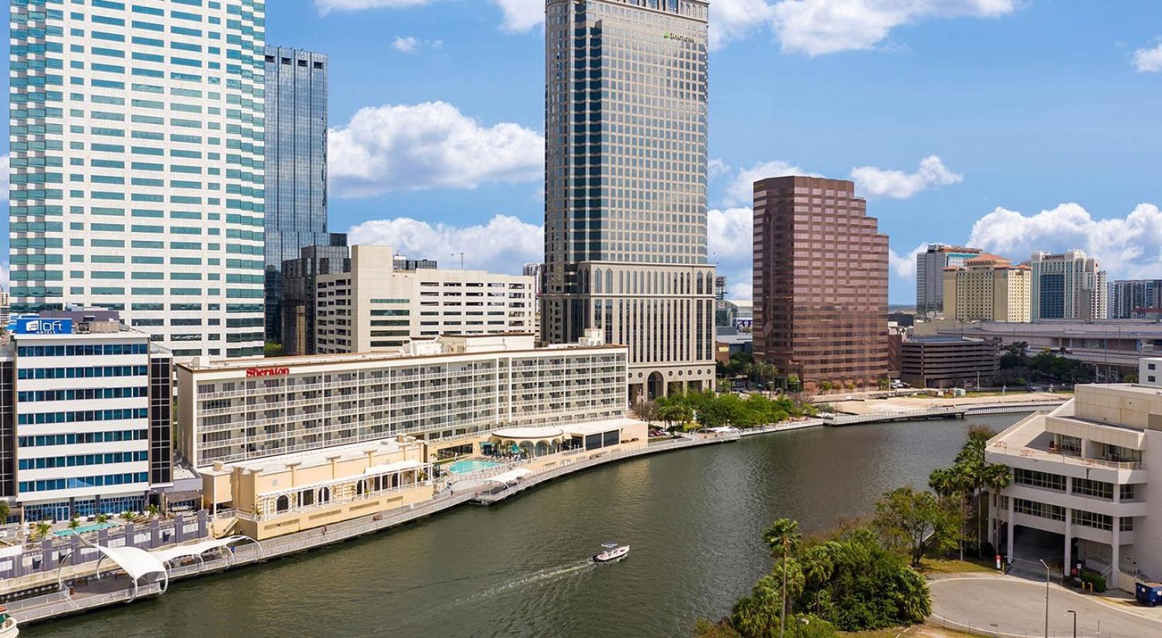 1br Oasis In Downtown W Balcony & Views *