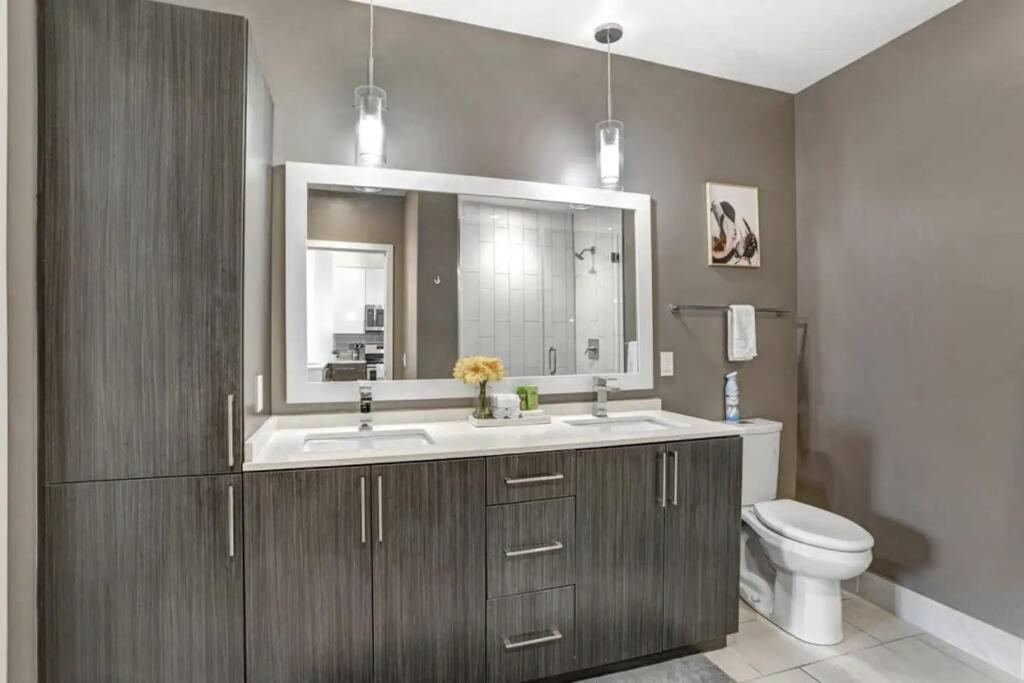 1br Oasis In Downtown W Balcony & Views * Tampa
