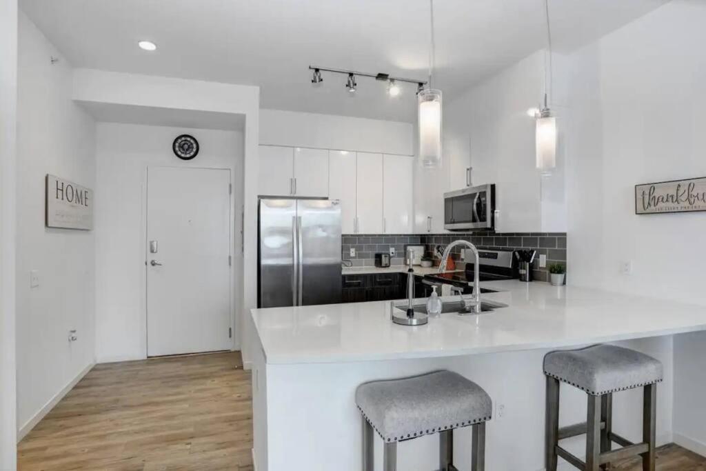 1br Oasis In Downtown W Balcony & Views Tampa