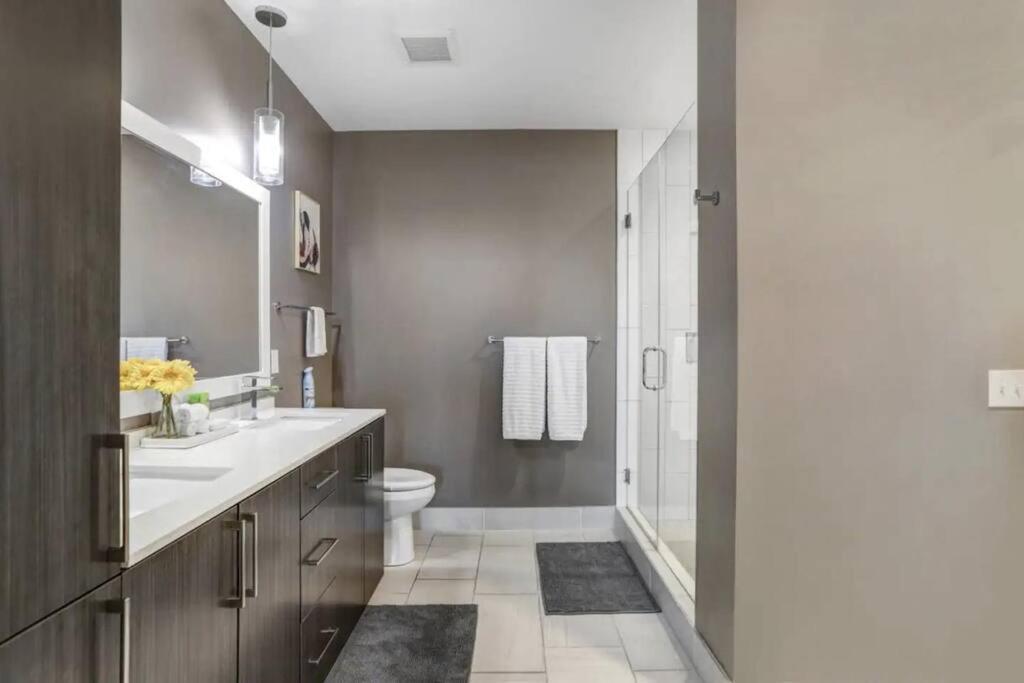1br Oasis In Downtown W Balcony & Views Apartment Tampa